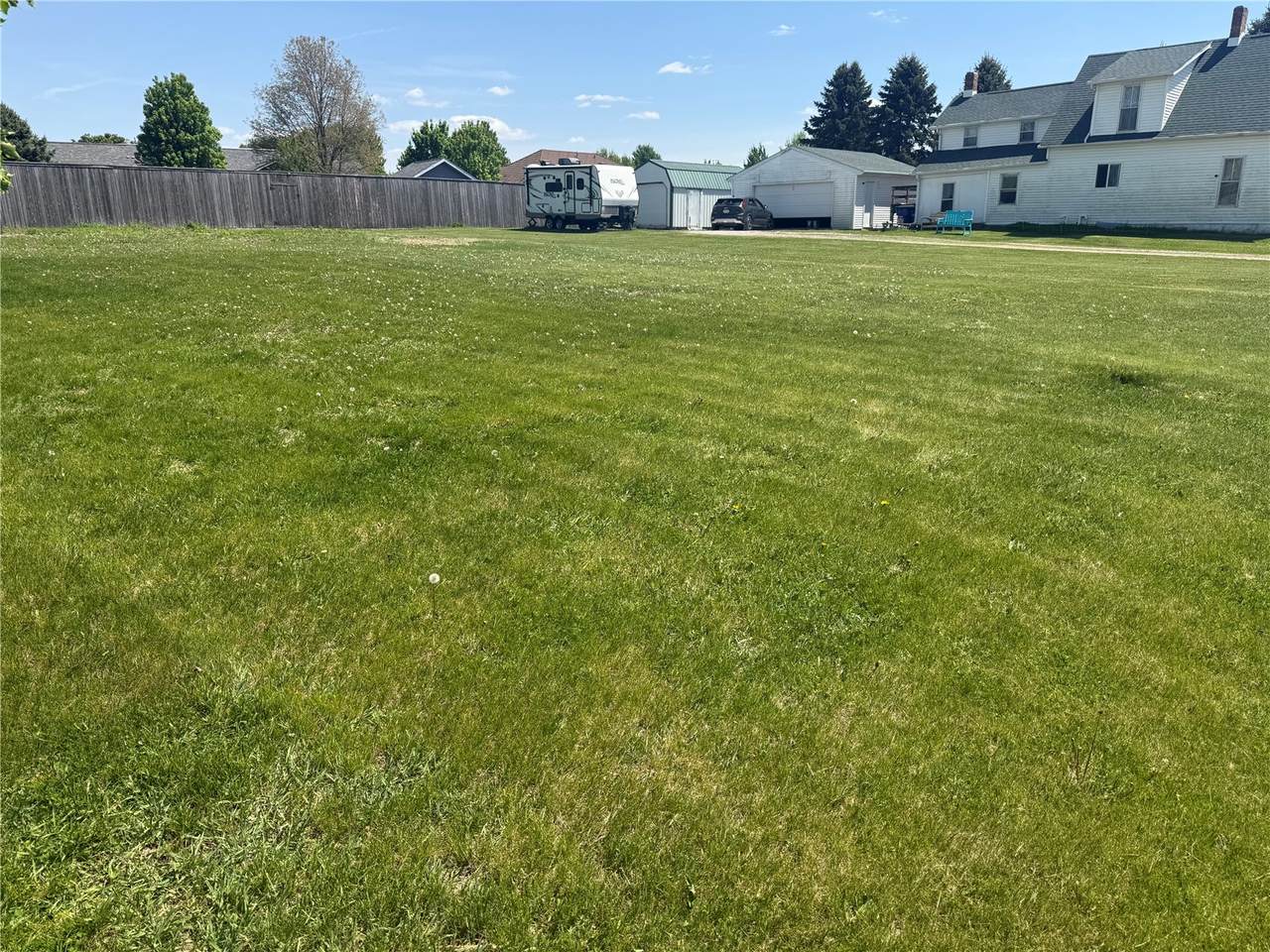 https://bt-photos.global.ssl.fastly.net/cedarrapids/1280_boomver_1_2603652-2.jpg