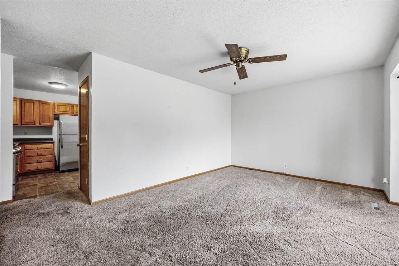 https://bt-photos.global.ssl.fastly.net/cedarrapids/1280_boomver_1_2603653-2.jpg