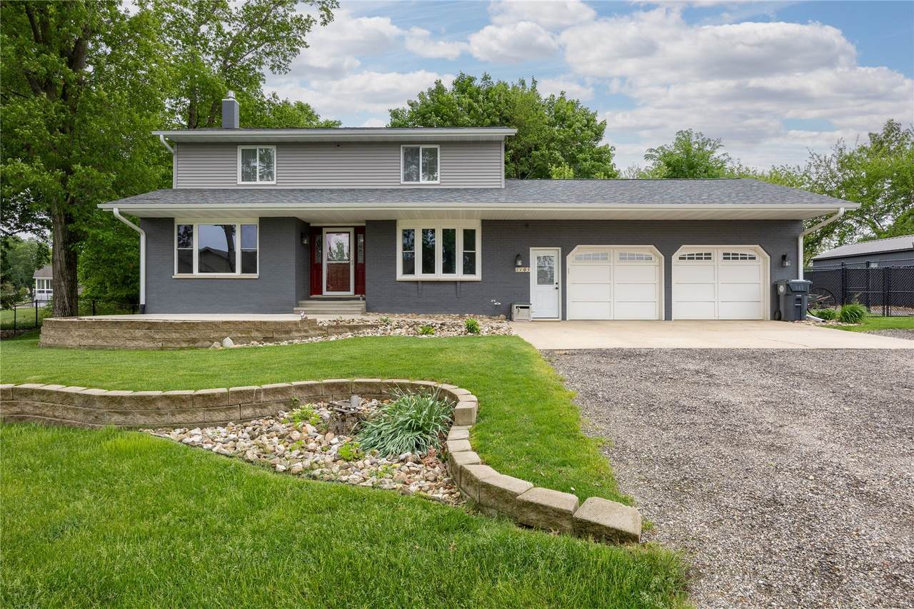 1105 Maple Street - Photo 1