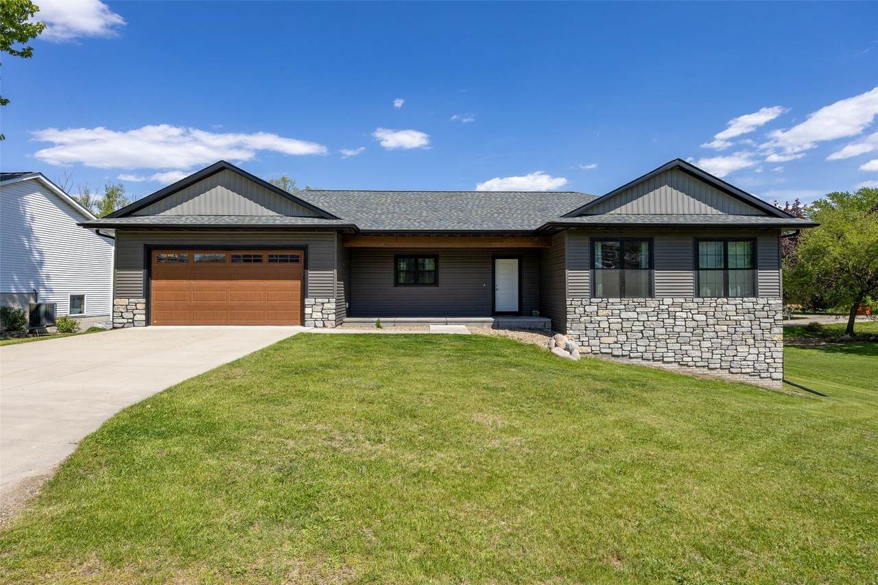 https://bt-photos.global.ssl.fastly.net/cedarrapids/1280_boomver_1_2603662-2.jpg