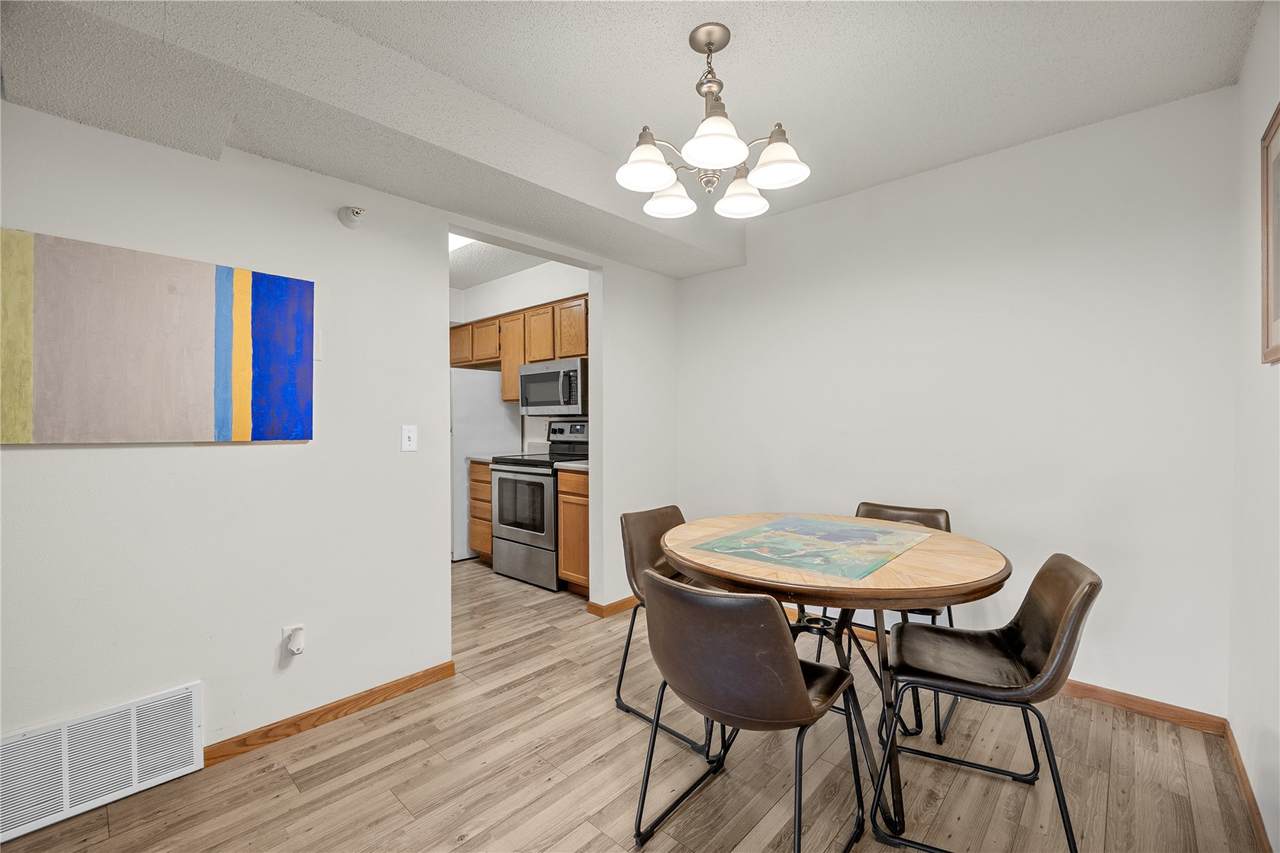 https://bt-photos.global.ssl.fastly.net/cedarrapids/1280_boomver_1_2603664-2.jpg