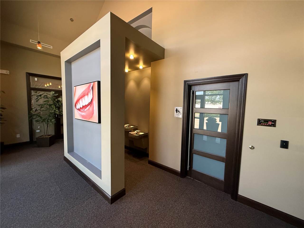 https://bt-photos.global.ssl.fastly.net/cedarrapids/1280_boomver_1_2603687-2.jpg