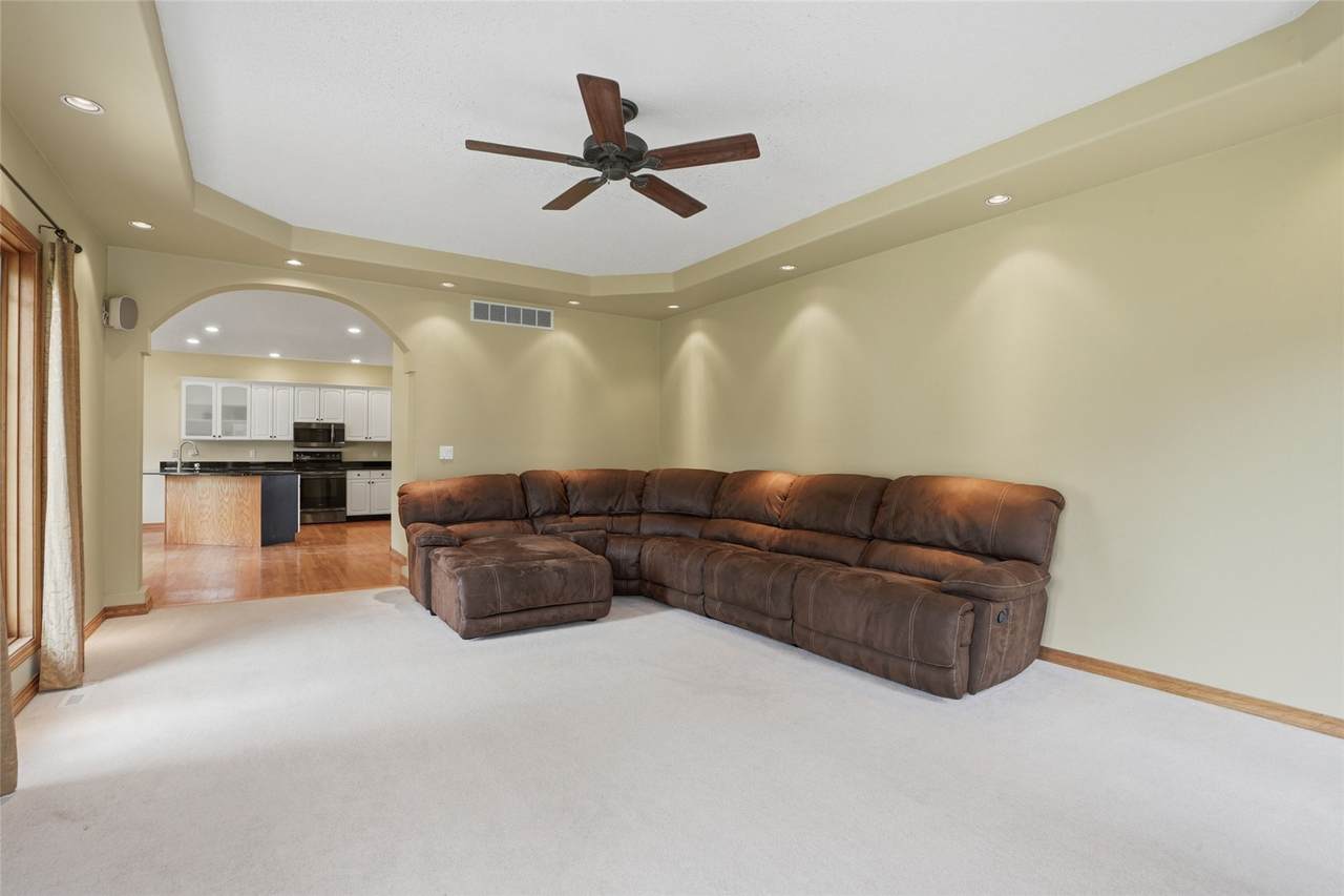 https://bt-photos.global.ssl.fastly.net/cedarrapids/1280_boomver_1_2603717-2.jpg
