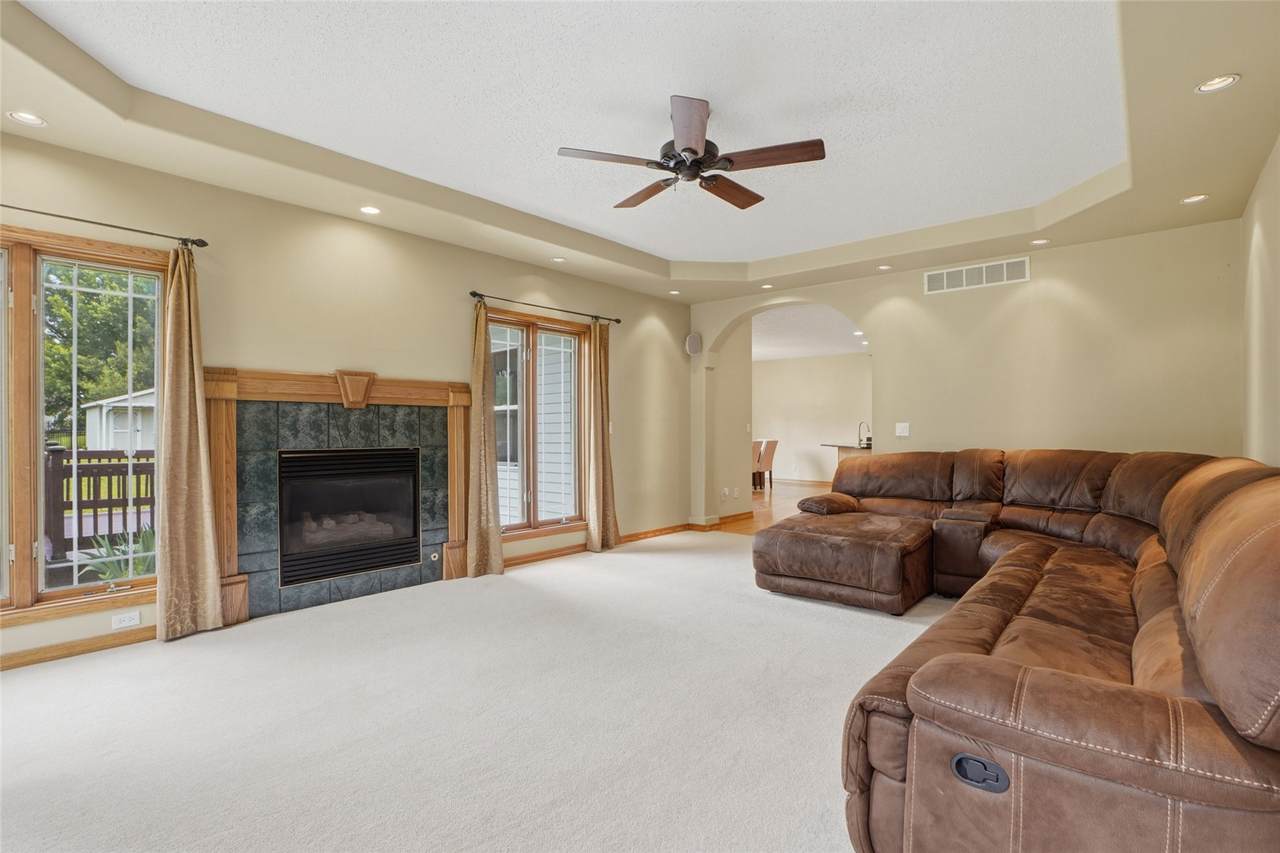 https://bt-photos.global.ssl.fastly.net/cedarrapids/1280_boomver_1_2603717-2.jpg