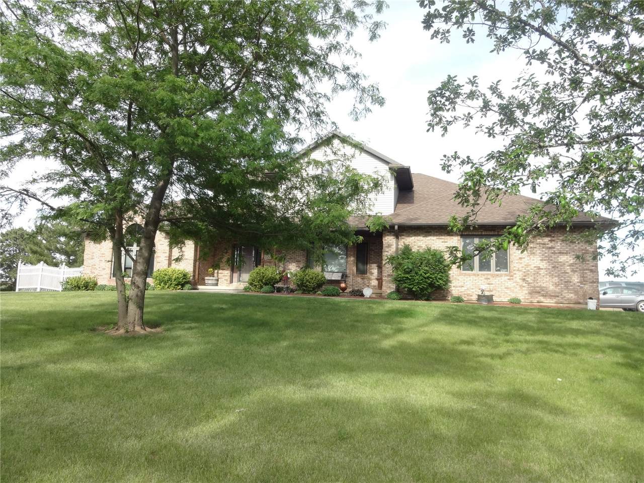 1122 Y Avenue - Photo 1