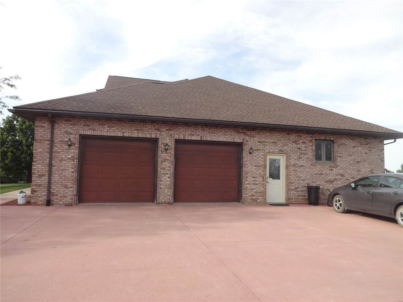 https://bt-photos.global.ssl.fastly.net/cedarrapids/1280_boomver_1_2603732-2.jpg