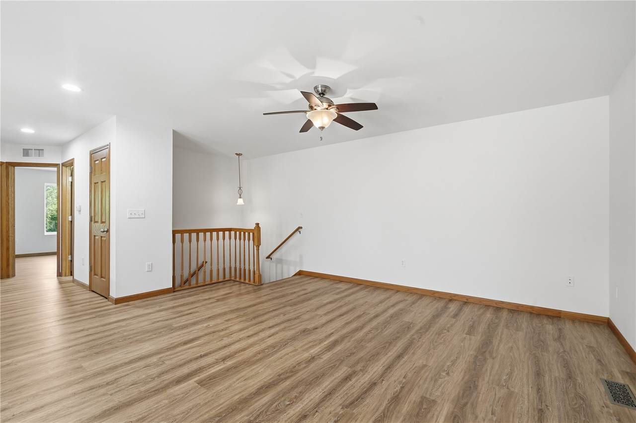 https://bt-photos.global.ssl.fastly.net/cedarrapids/1280_boomver_1_2603741-2.jpg