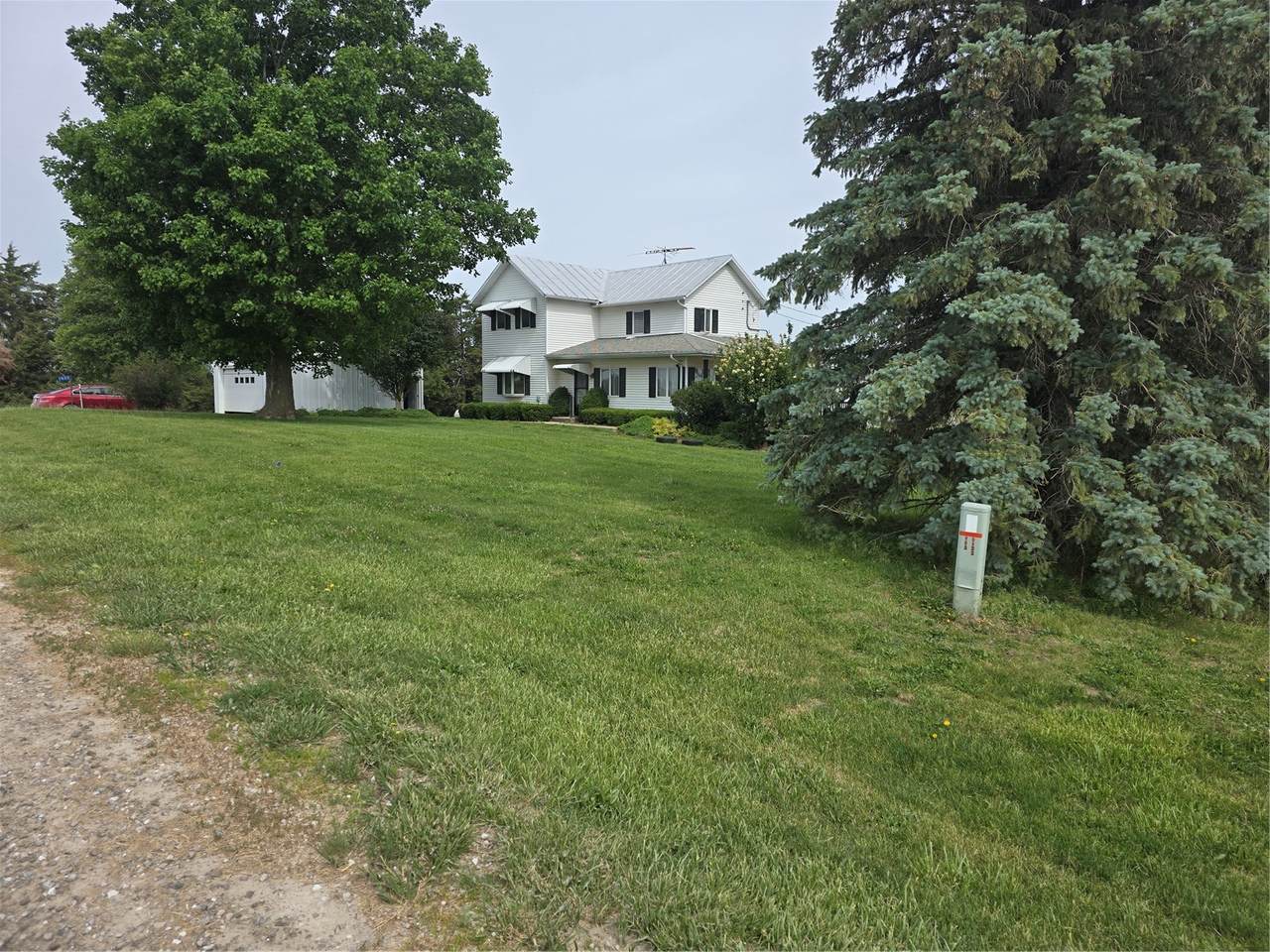 https://bt-photos.global.ssl.fastly.net/cedarrapids/1280_boomver_1_2603786-2.jpg