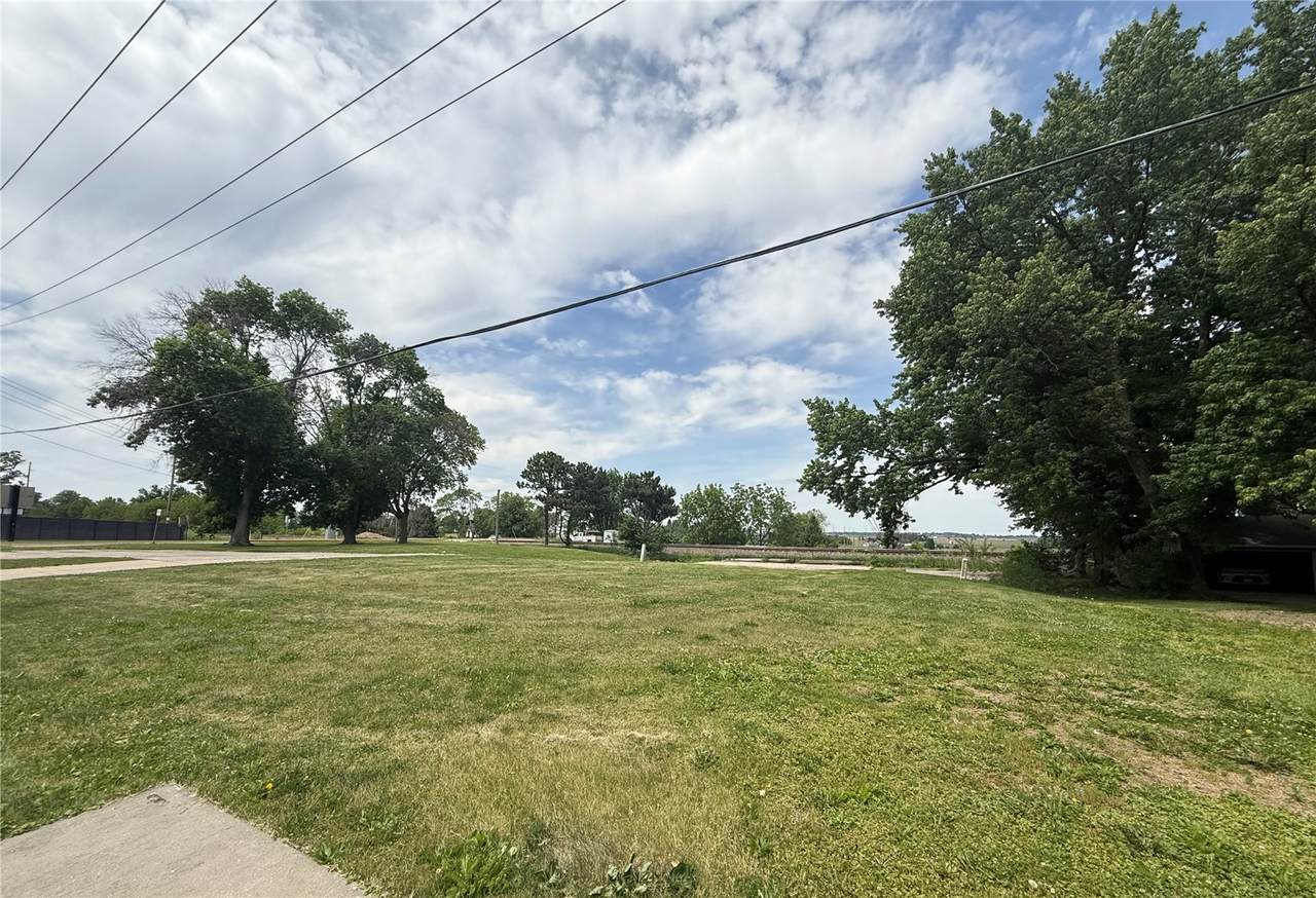 https://bt-photos.global.ssl.fastly.net/cedarrapids/1280_boomver_1_2603806-2.jpg