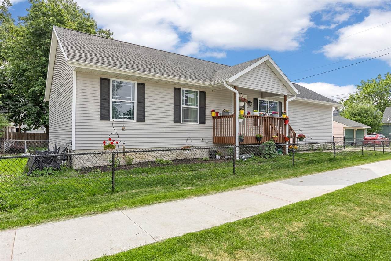 https://bt-photos.global.ssl.fastly.net/cedarrapids/1280_boomver_1_2603814-2.jpg