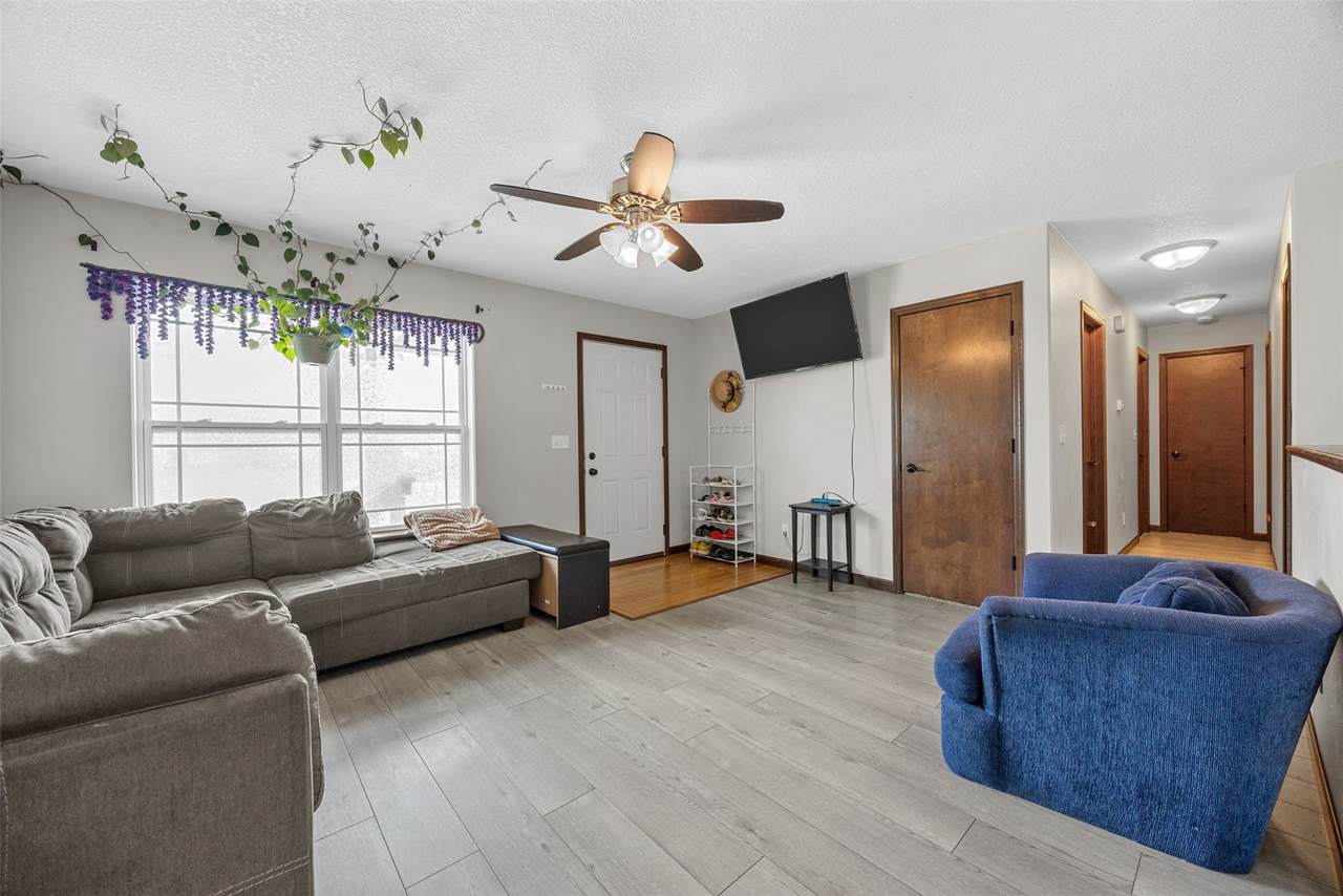 https://bt-photos.global.ssl.fastly.net/cedarrapids/1280_boomver_1_2603814-2.jpg