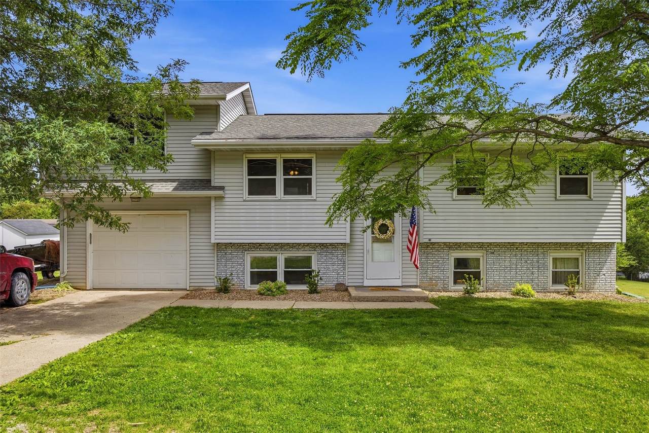 https://bt-photos.global.ssl.fastly.net/cedarrapids/1280_boomver_1_2603816-2.jpg
