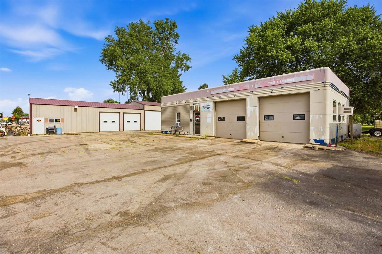 https://bt-photos.global.ssl.fastly.net/cedarrapids/1280_boomver_1_2603847-2.jpg