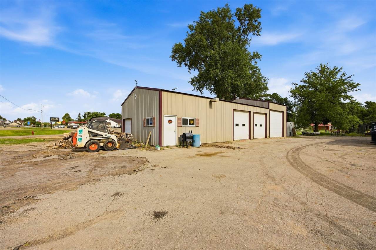 https://bt-photos.global.ssl.fastly.net/cedarrapids/1280_boomver_1_2603847-2.jpg