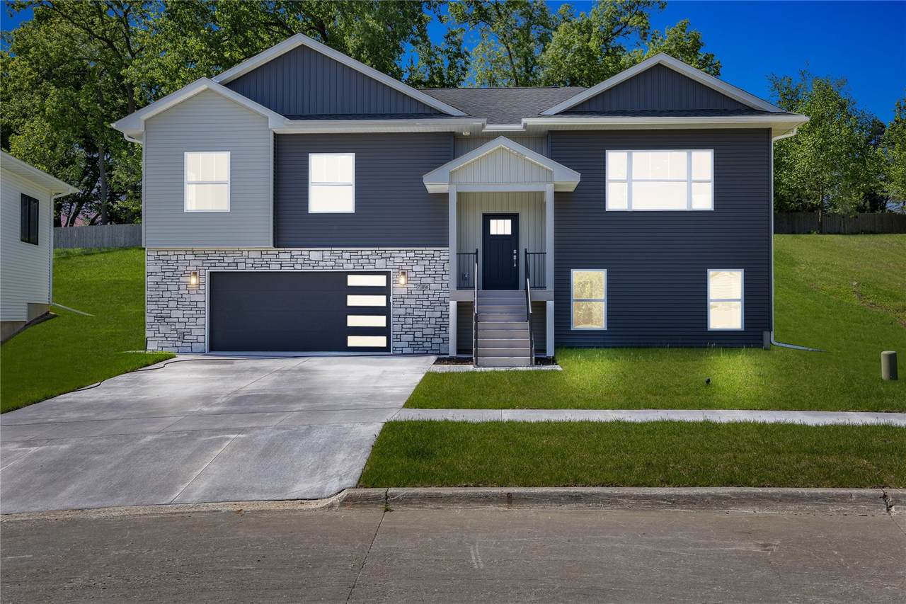 706 Silver Lane - Photo 1