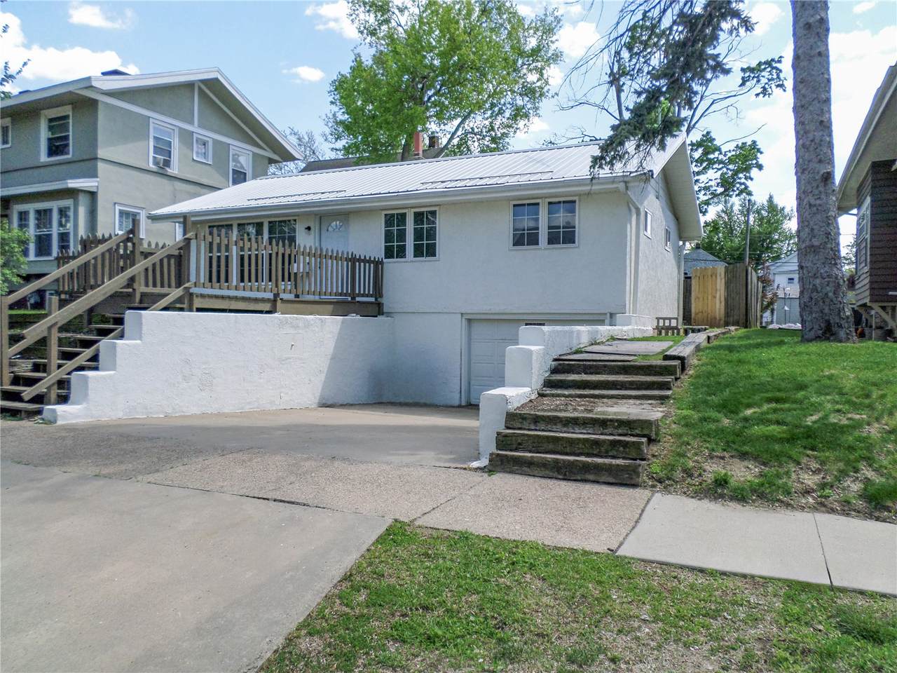 https://bt-photos.global.ssl.fastly.net/cedarrapids/1280_boomver_1_2604047-2.jpg