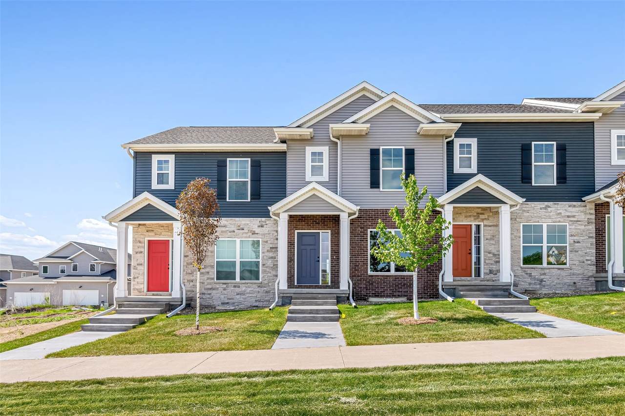 628 Catherine Drive - Photo 1