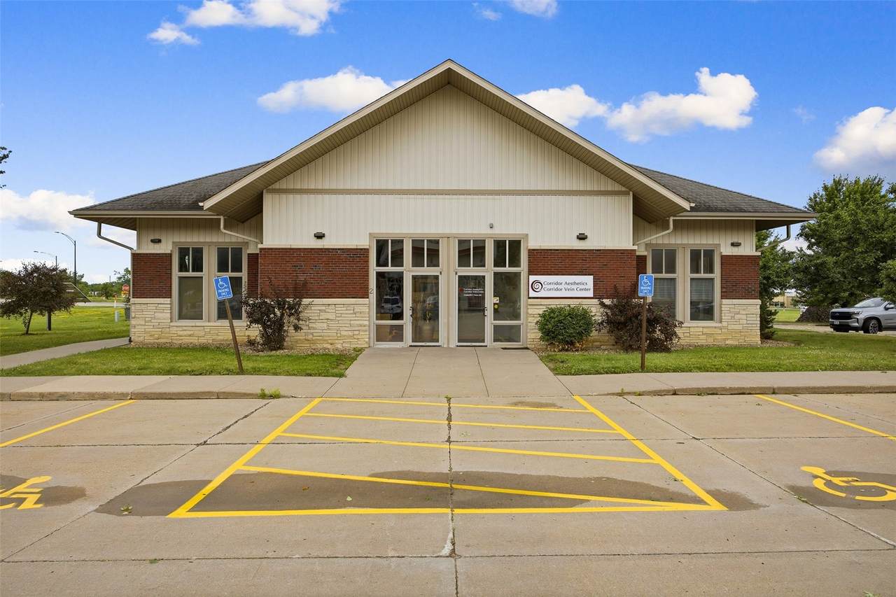 https://bt-photos.global.ssl.fastly.net/cedarrapids/1280_boomver_1_2604193-2.jpg