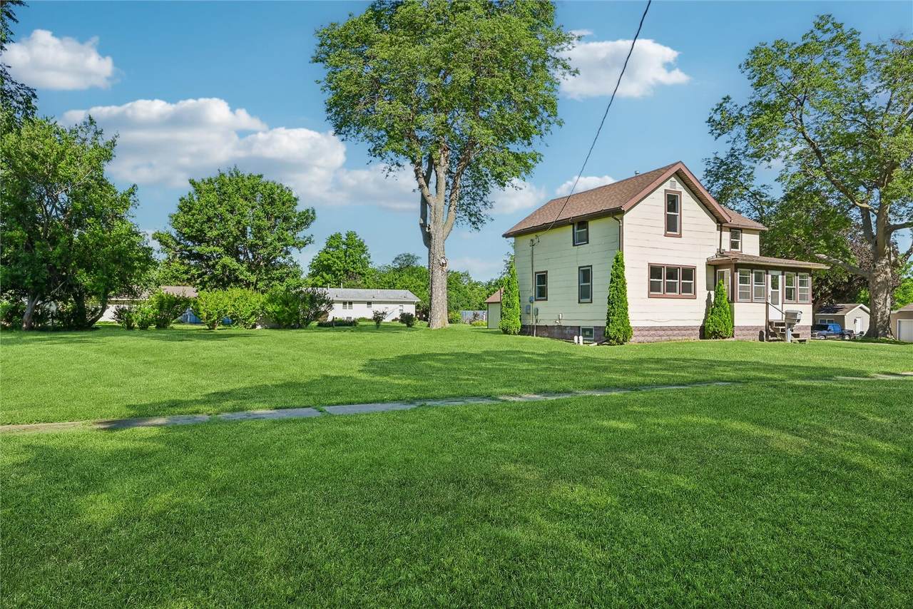 https://bt-photos.global.ssl.fastly.net/cedarrapids/1280_boomver_1_2604243-2.jpg