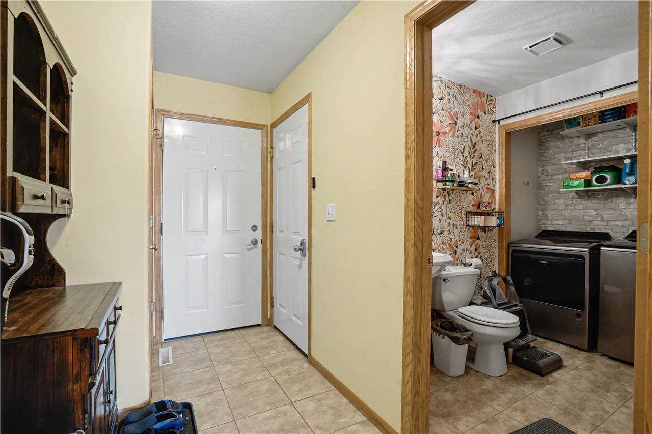 https://bt-photos.global.ssl.fastly.net/cedarrapids/1280_boomver_1_2604282-2.jpg