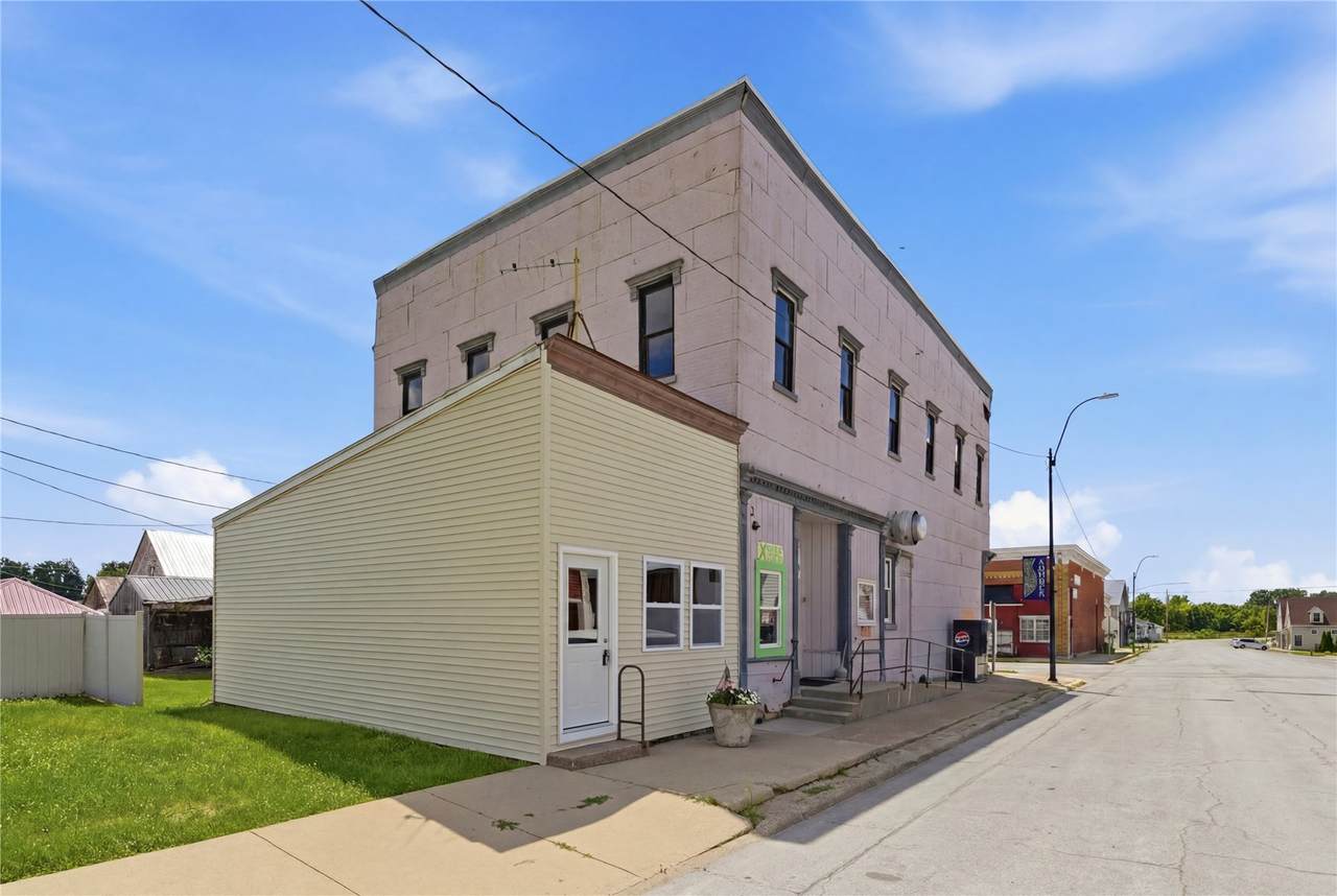 https://bt-photos.global.ssl.fastly.net/cedarrapids/1280_boomver_1_2604355-2.jpg