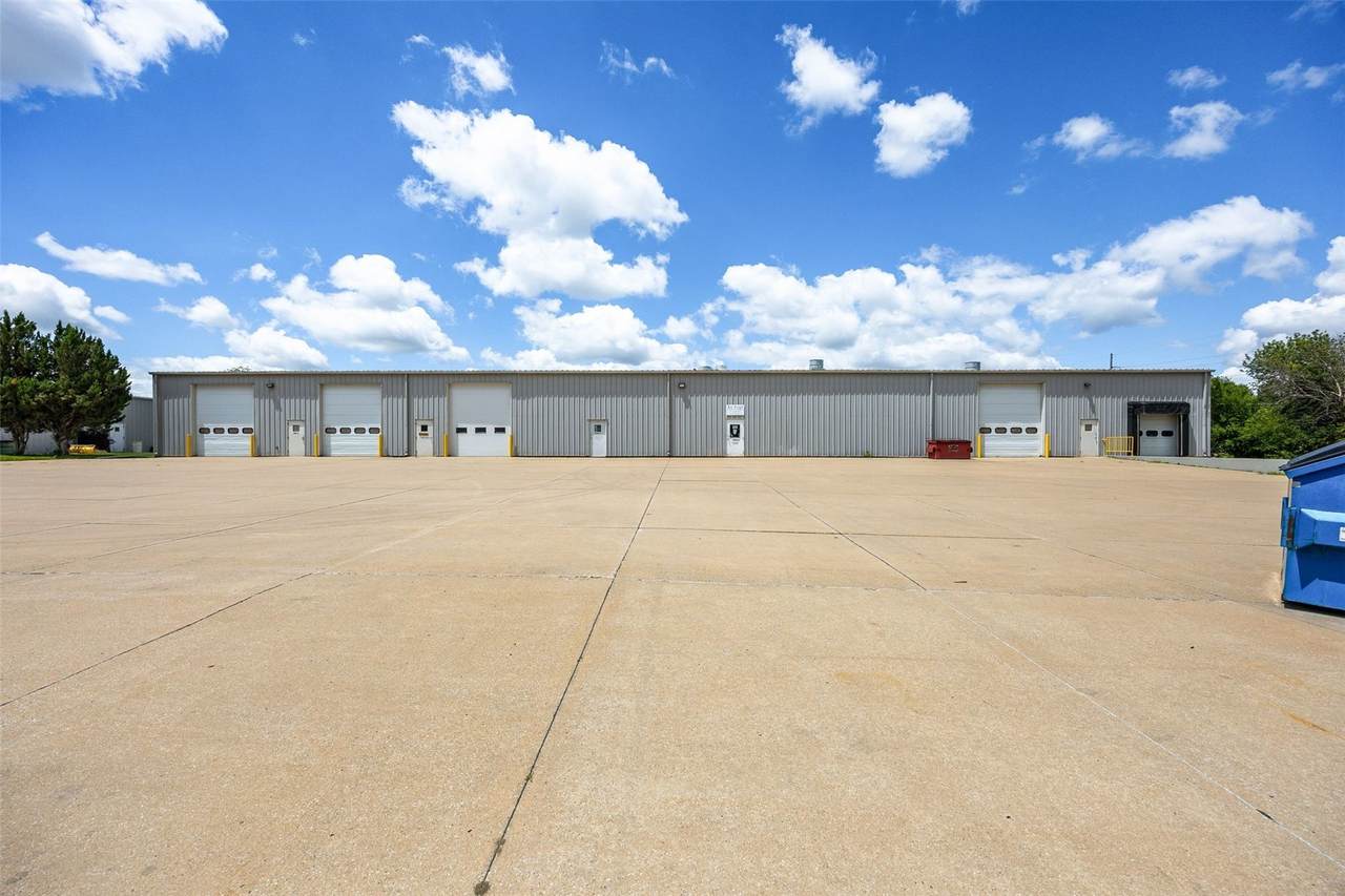 https://bt-photos.global.ssl.fastly.net/cedarrapids/1280_boomver_1_2604361-2.jpg
