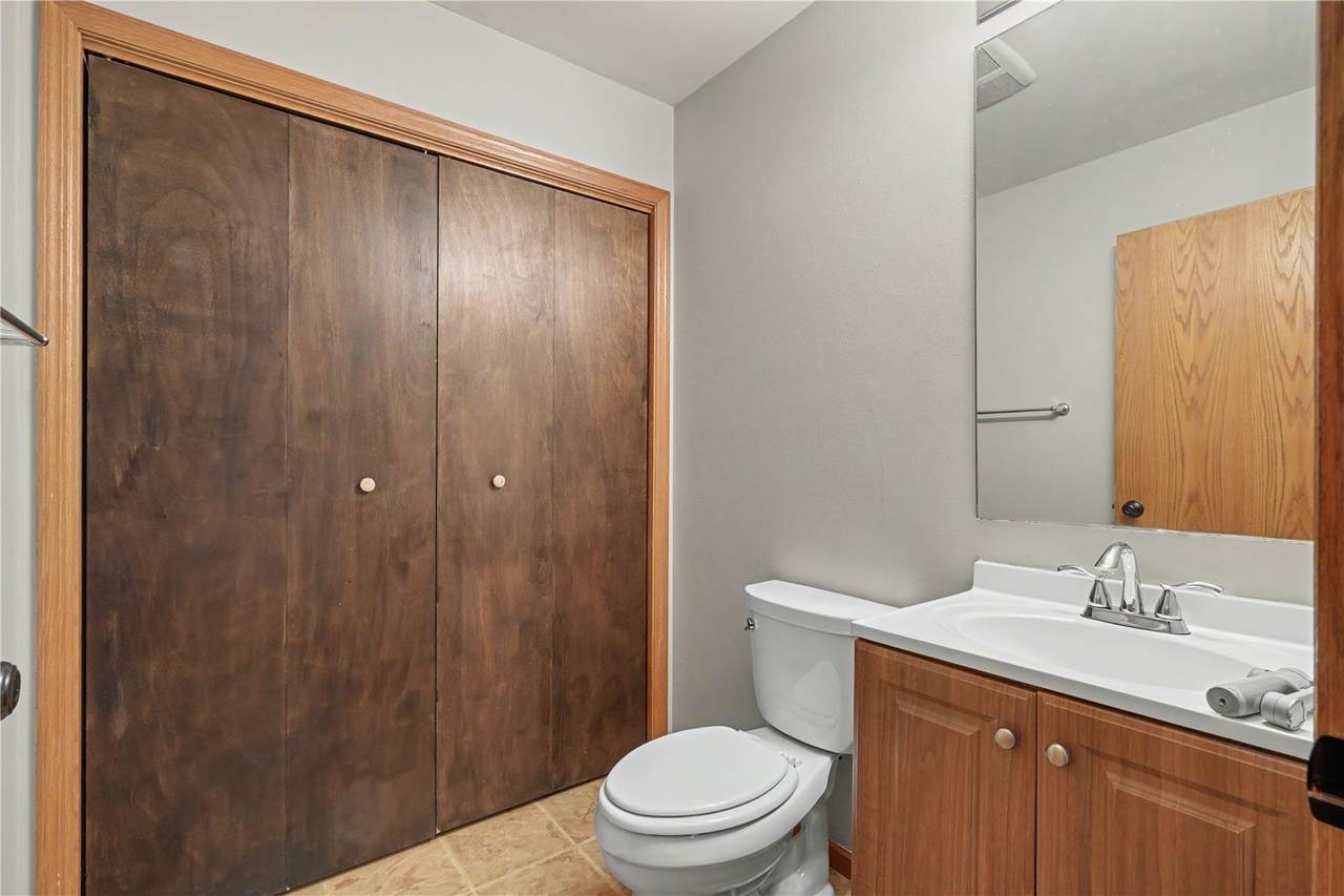 https://bt-photos.global.ssl.fastly.net/cedarrapids/1280_boomver_1_2604408-2.jpg