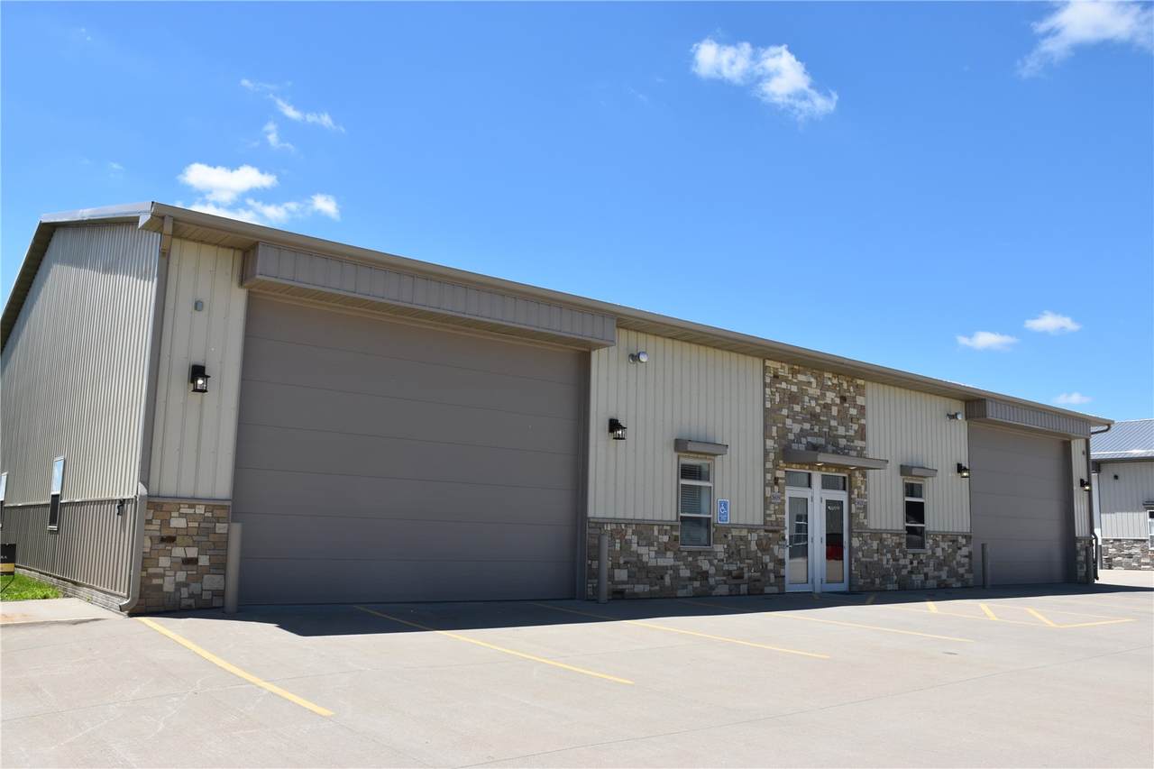 https://bt-photos.global.ssl.fastly.net/cedarrapids/1280_boomver_1_2604427-2.jpg