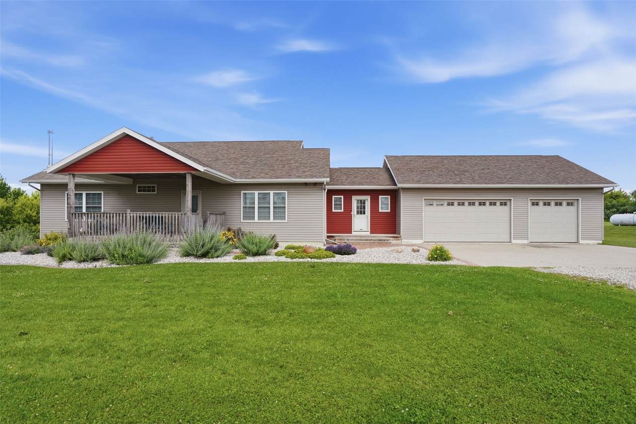https://bt-photos.global.ssl.fastly.net/cedarrapids/1280_boomver_1_2604455-2.jpg