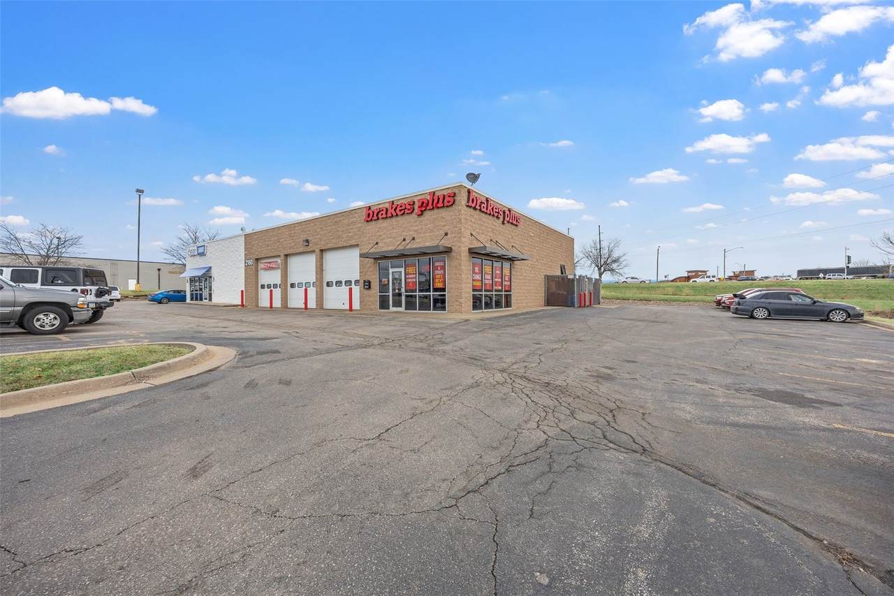 https://bt-photos.global.ssl.fastly.net/cedarrapids/1280_boomver_1_2604465-2.jpg