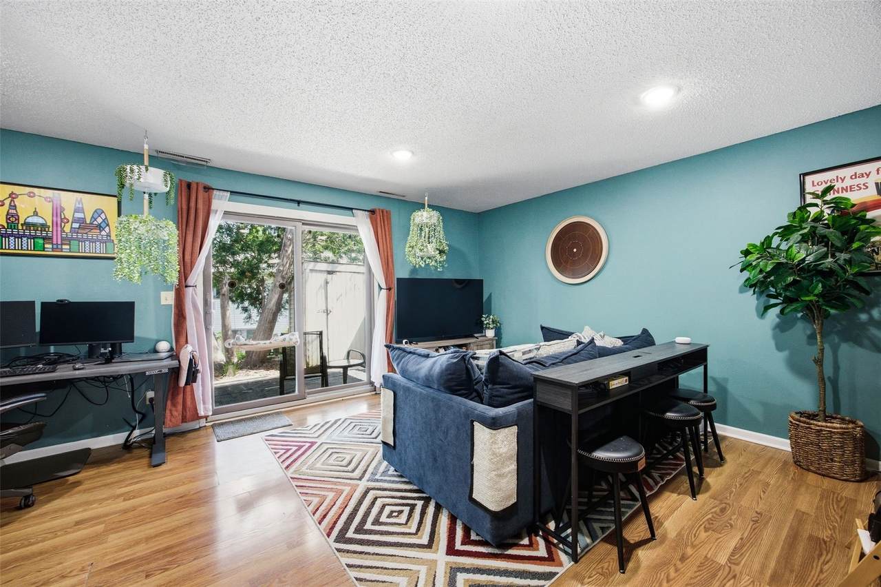 https://bt-photos.global.ssl.fastly.net/cedarrapids/1280_boomver_1_2604473-2.jpg