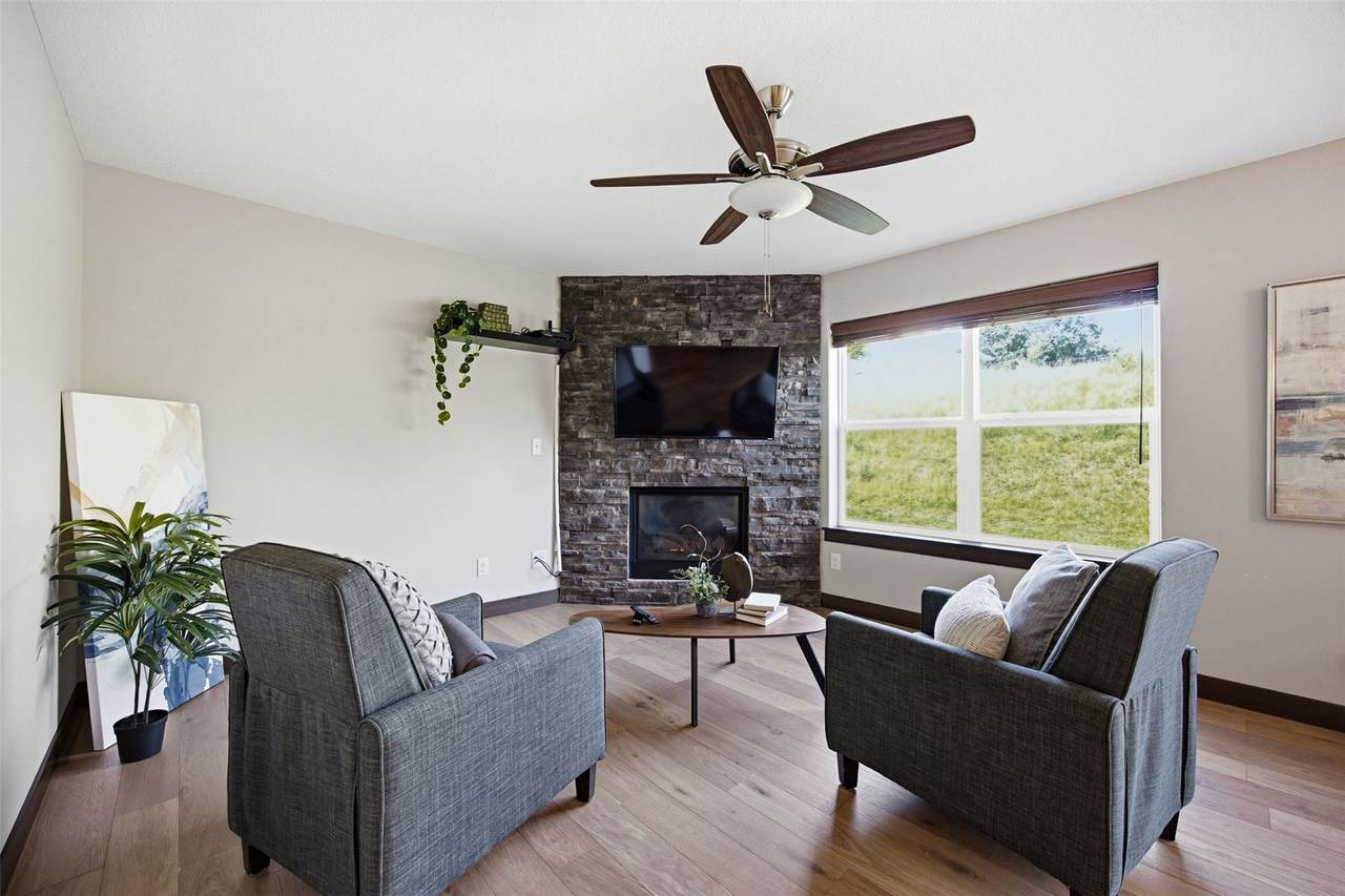 https://bt-photos.global.ssl.fastly.net/cedarrapids/1280_boomver_1_2604475-2.jpg