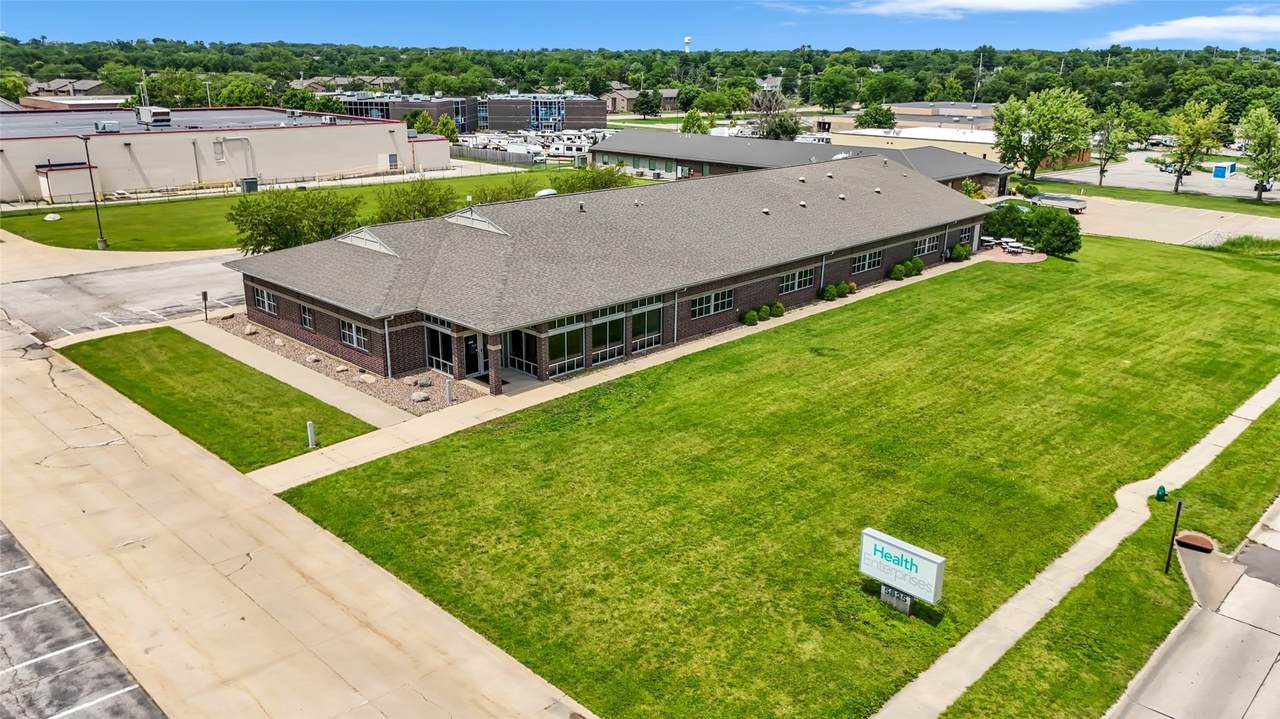 https://bt-photos.global.ssl.fastly.net/cedarrapids/1280_boomver_1_2604526-2.jpg