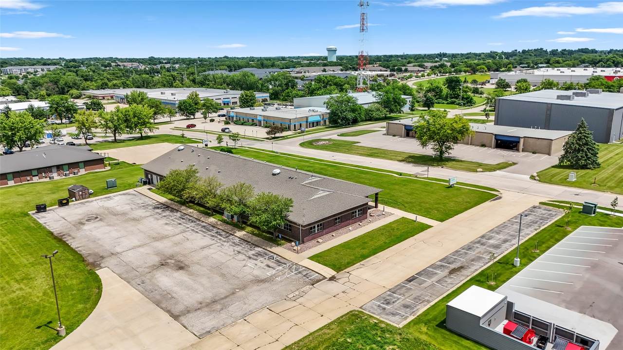 https://bt-photos.global.ssl.fastly.net/cedarrapids/1280_boomver_1_2604526-2.jpg