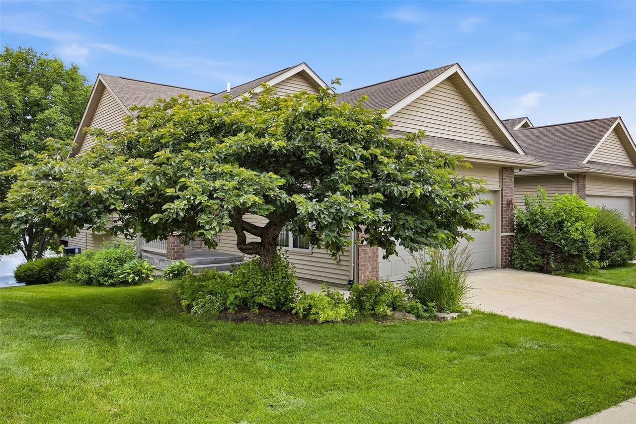 https://bt-photos.global.ssl.fastly.net/cedarrapids/1280_boomver_1_2604556-2.jpg