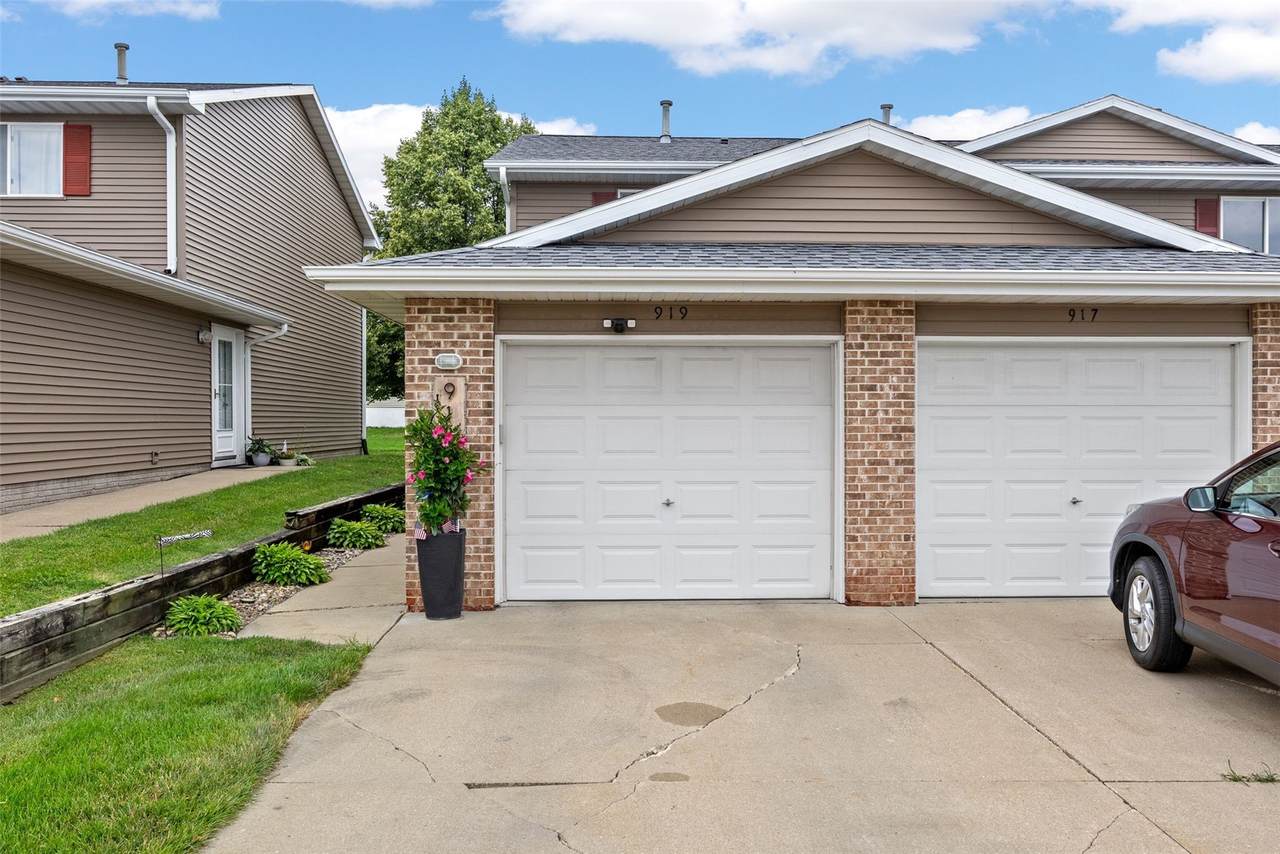 https://bt-photos.global.ssl.fastly.net/cedarrapids/1280_boomver_1_2604592-2.jpg