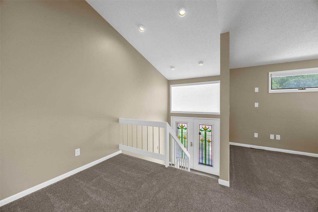 https://bt-photos.global.ssl.fastly.net/cedarrapids/1280_boomver_1_2604598-2.jpg
