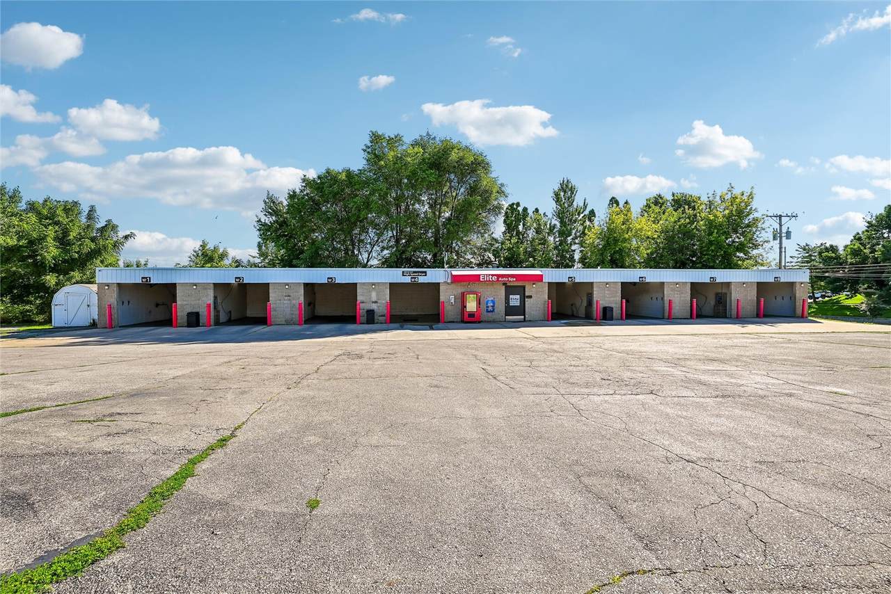 https://bt-photos.global.ssl.fastly.net/cedarrapids/1280_boomver_1_2604603-2.jpg