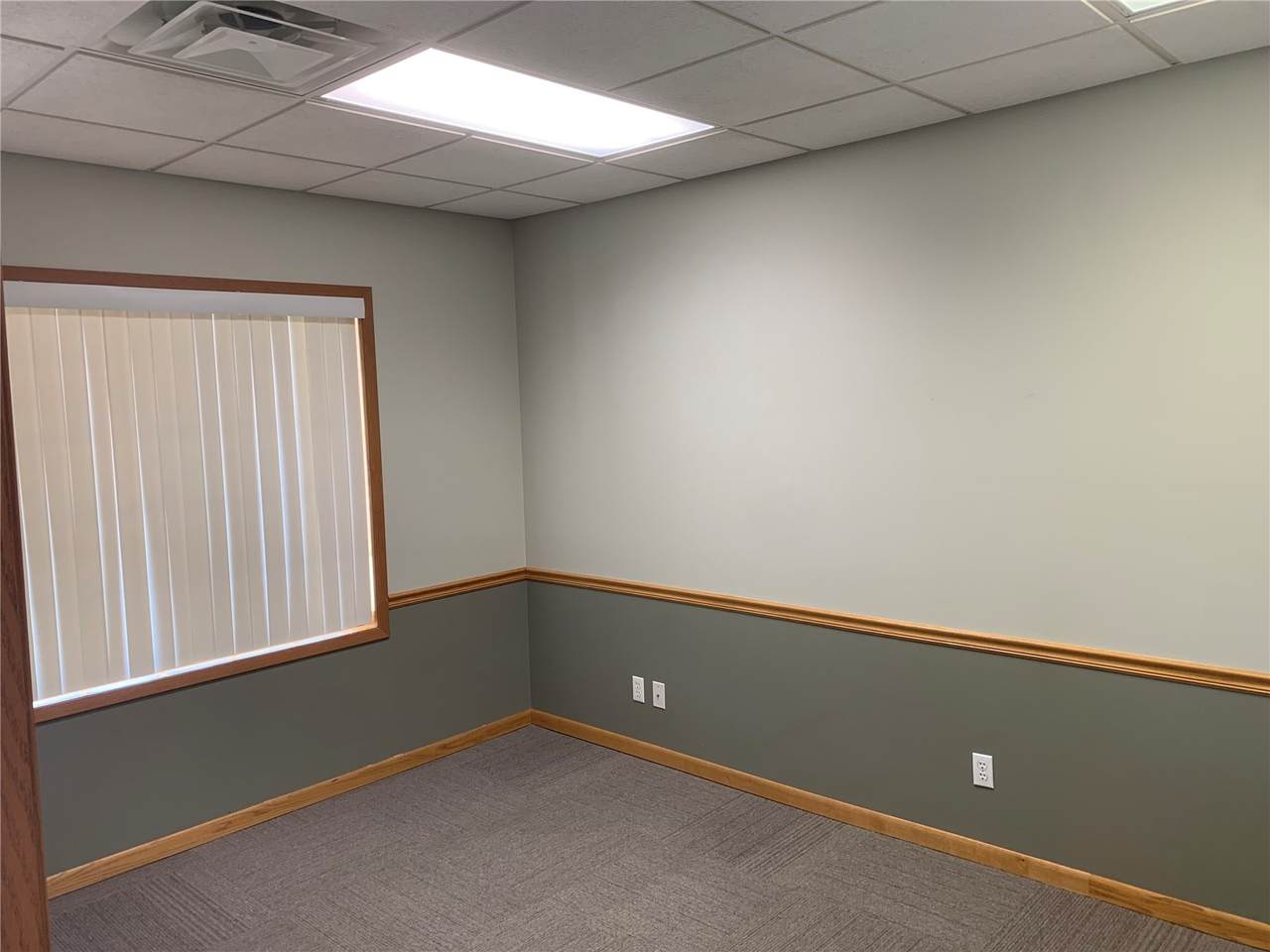 https://bt-photos.global.ssl.fastly.net/cedarrapids/1280_boomver_1_2604646-2.jpg