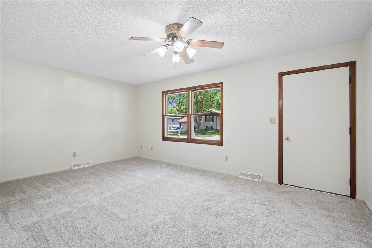 https://bt-photos.global.ssl.fastly.net/cedarrapids/1280_boomver_2_2604677-2.jpg
