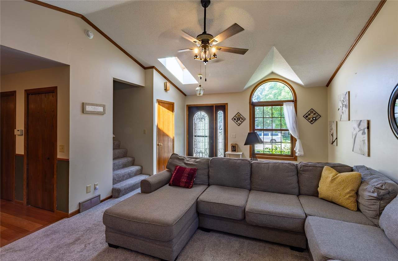 https://bt-photos.global.ssl.fastly.net/cedarrapids/1280_boomver_1_2604697-2.jpg