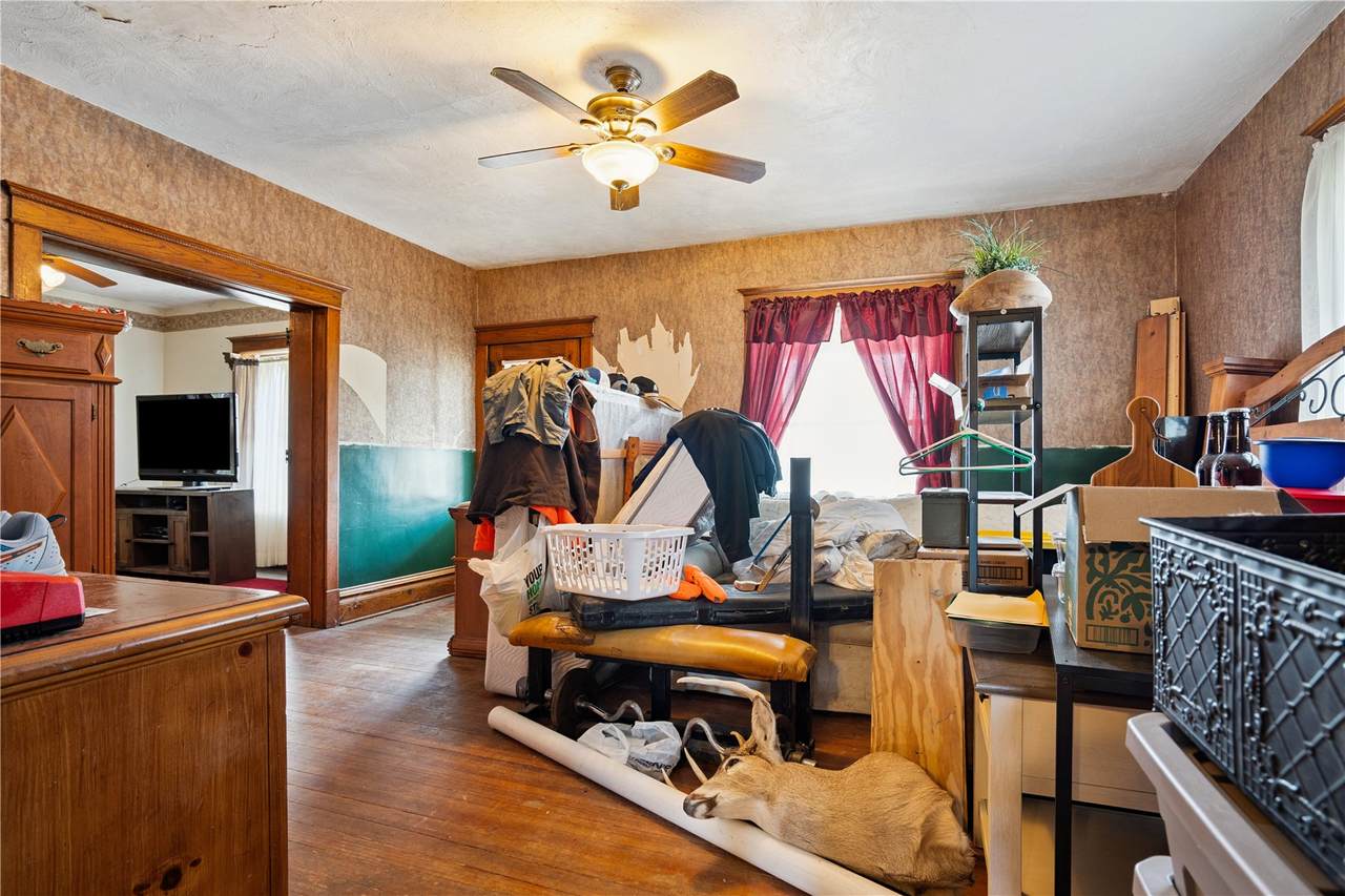 https://bt-photos.global.ssl.fastly.net/cedarrapids/1280_boomver_1_2604779-2.jpg