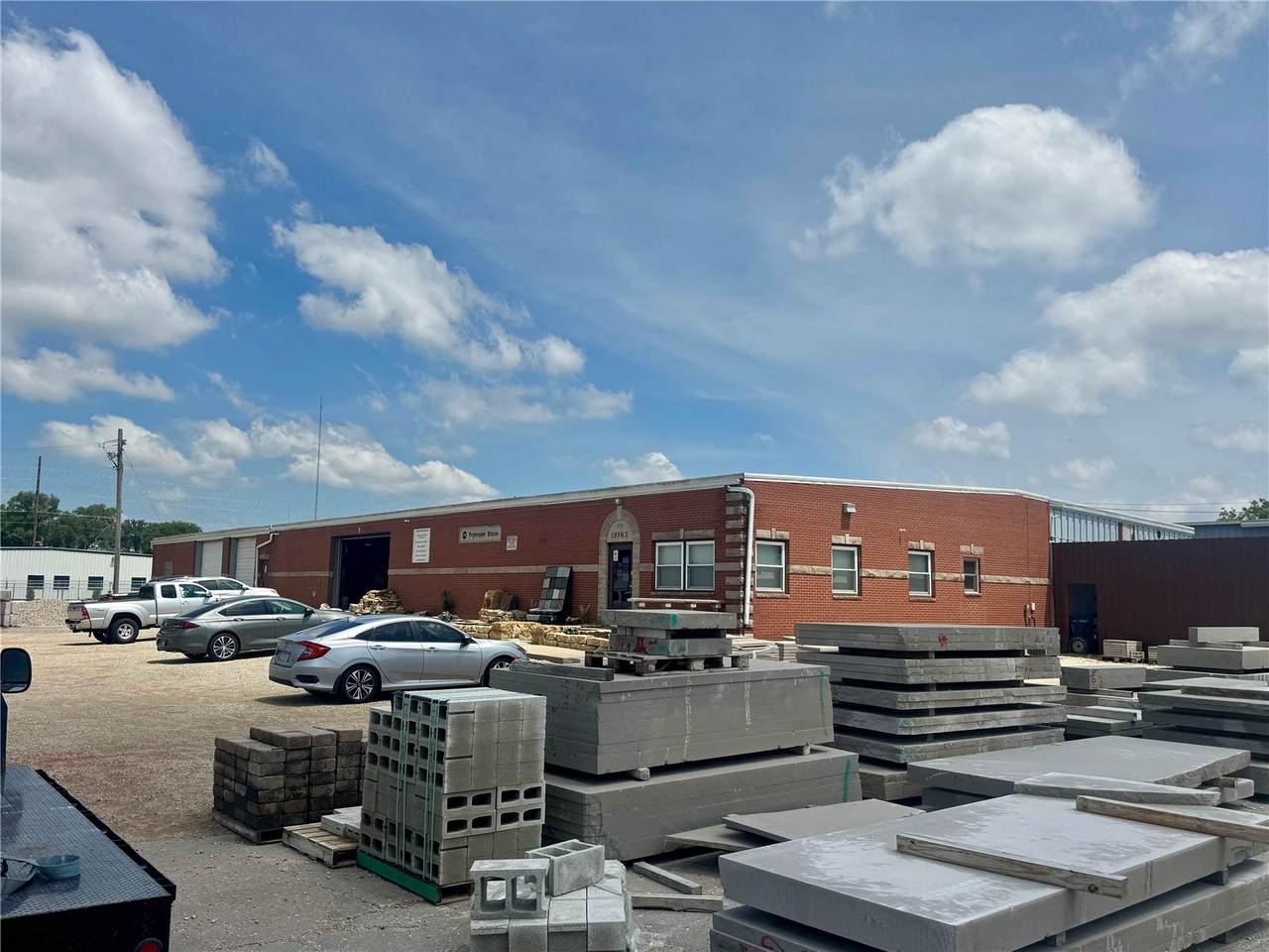 205 35th Street - Photo 1