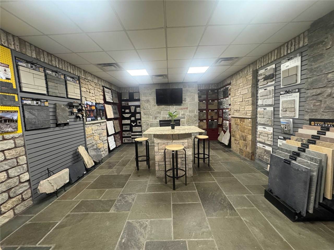 https://bt-photos.global.ssl.fastly.net/cedarrapids/1280_boomver_1_2604869-2.jpg