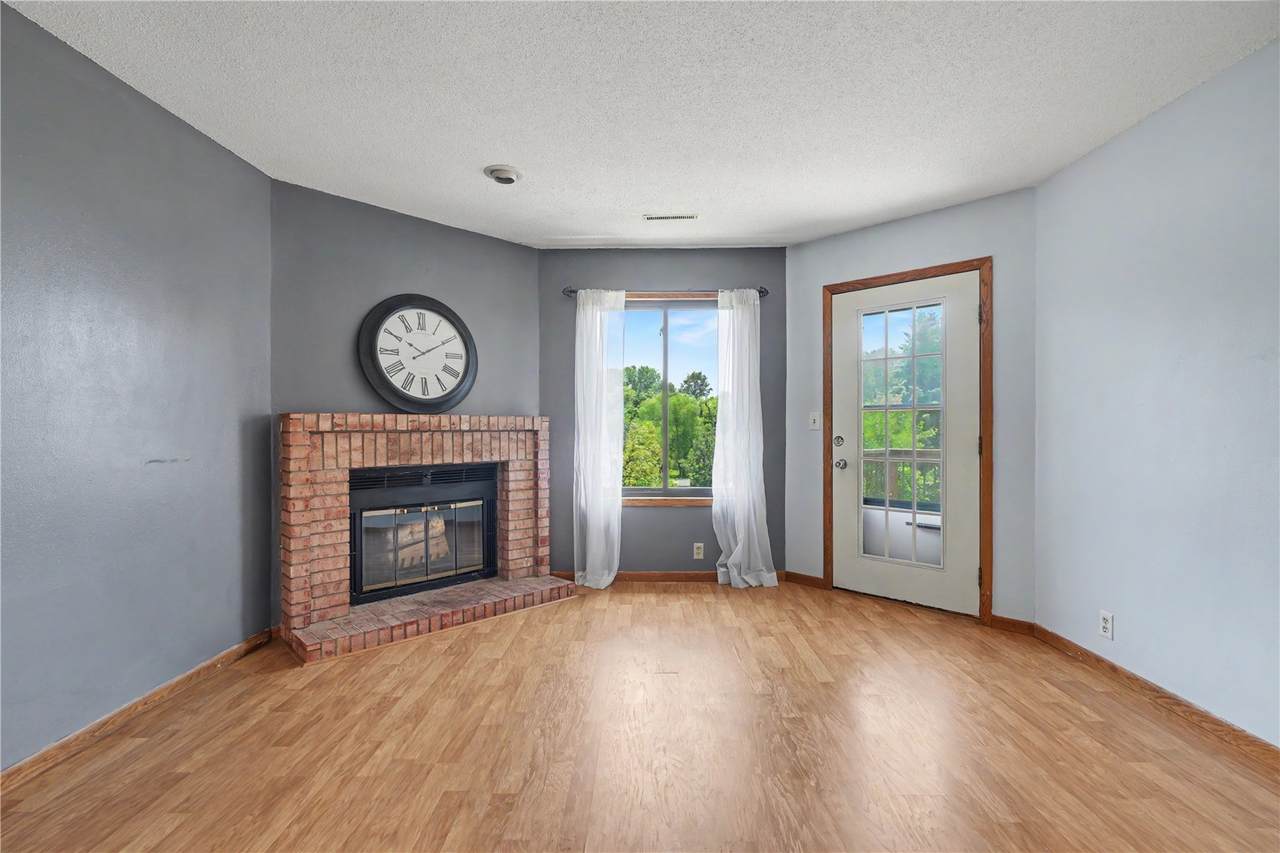 https://bt-photos.global.ssl.fastly.net/cedarrapids/1280_boomver_1_2604918-2.jpg