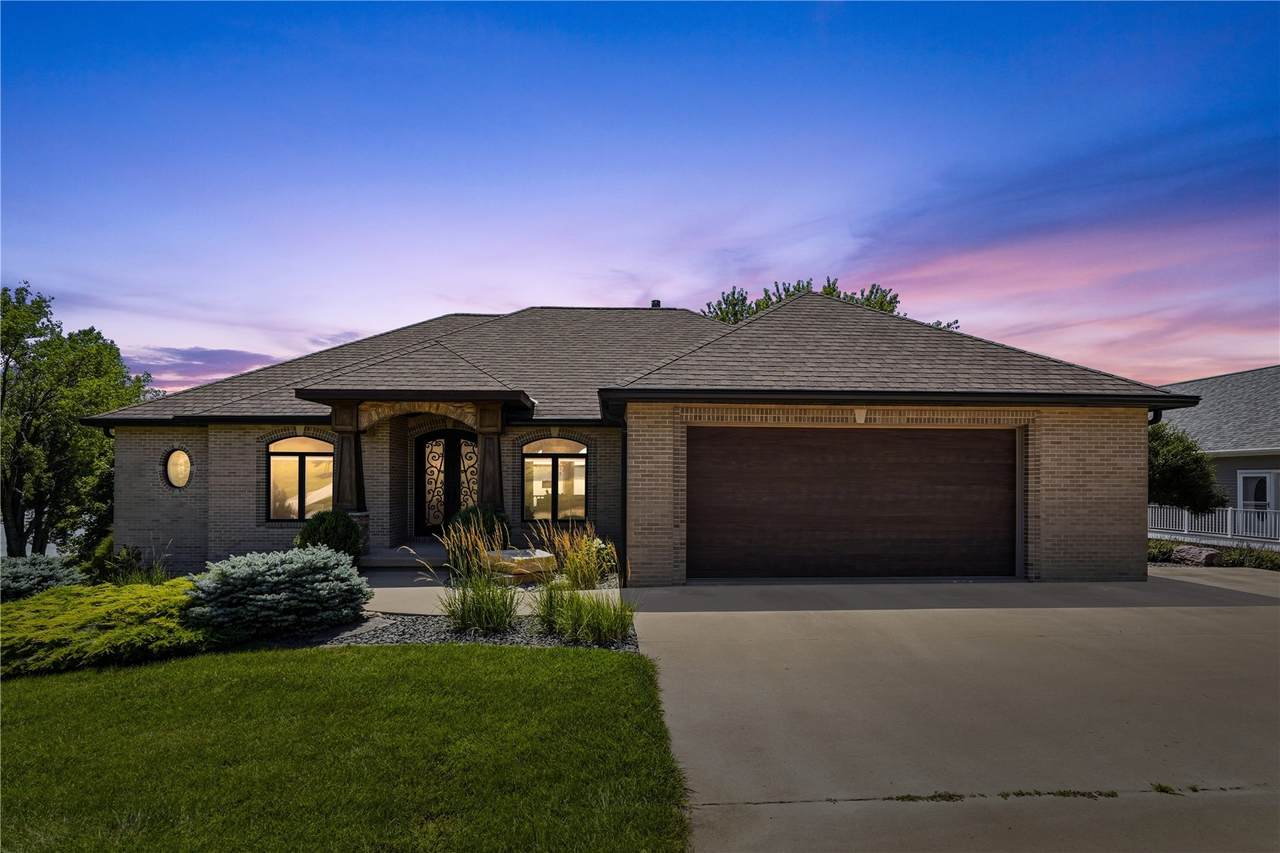 https://bt-photos.global.ssl.fastly.net/cedarrapids/1280_boomver_1_2604923-2.jpg