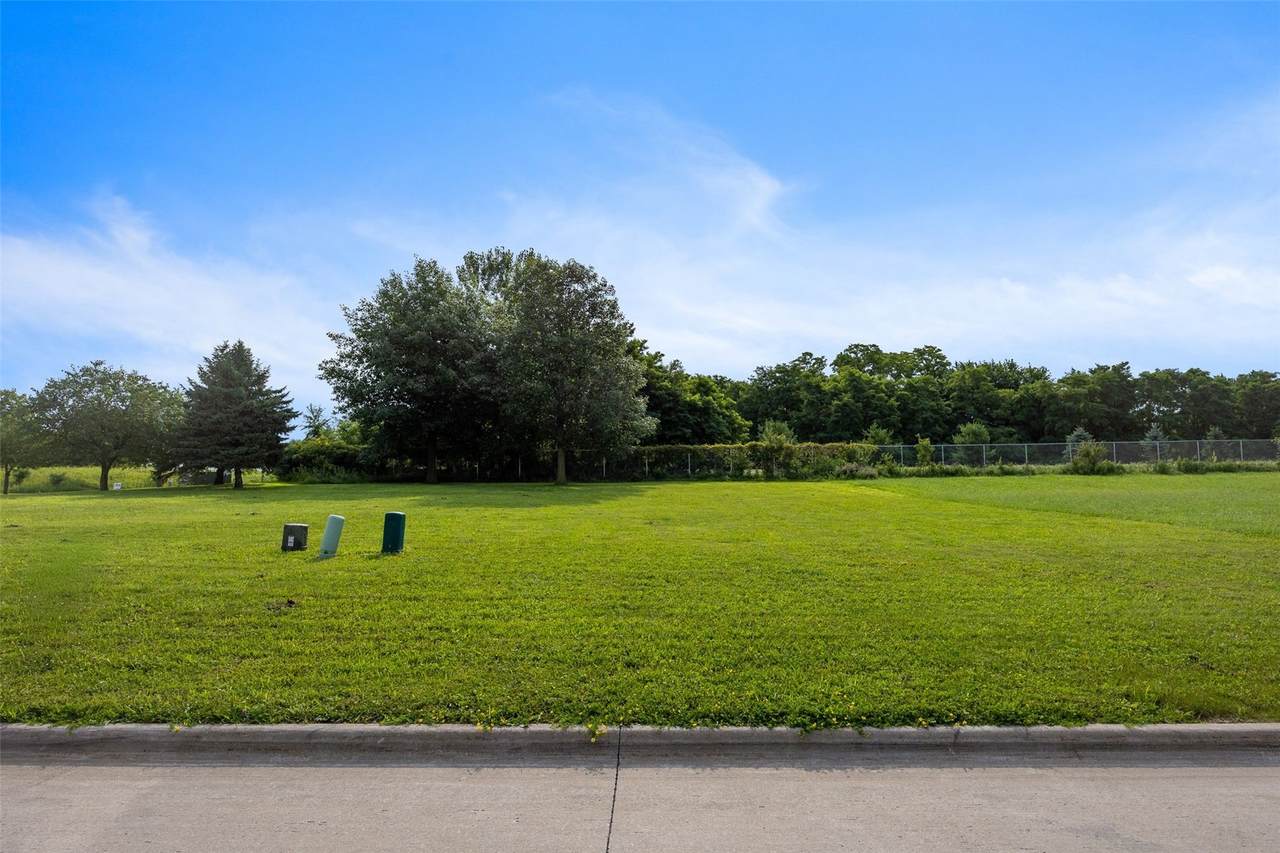 https://bt-photos.global.ssl.fastly.net/cedarrapids/1280_boomver_1_2604944-2.jpg