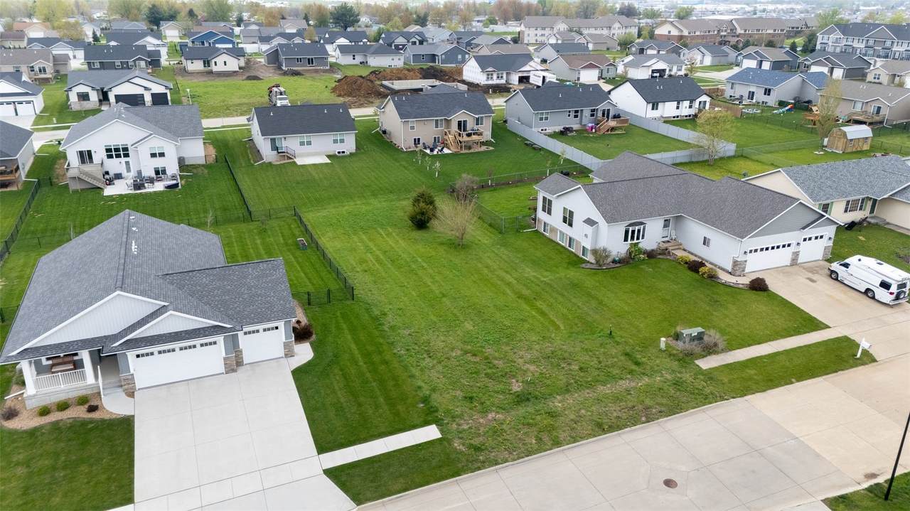https://bt-photos.global.ssl.fastly.net/cedarrapids/1280_boomver_1_2604951-2.jpg