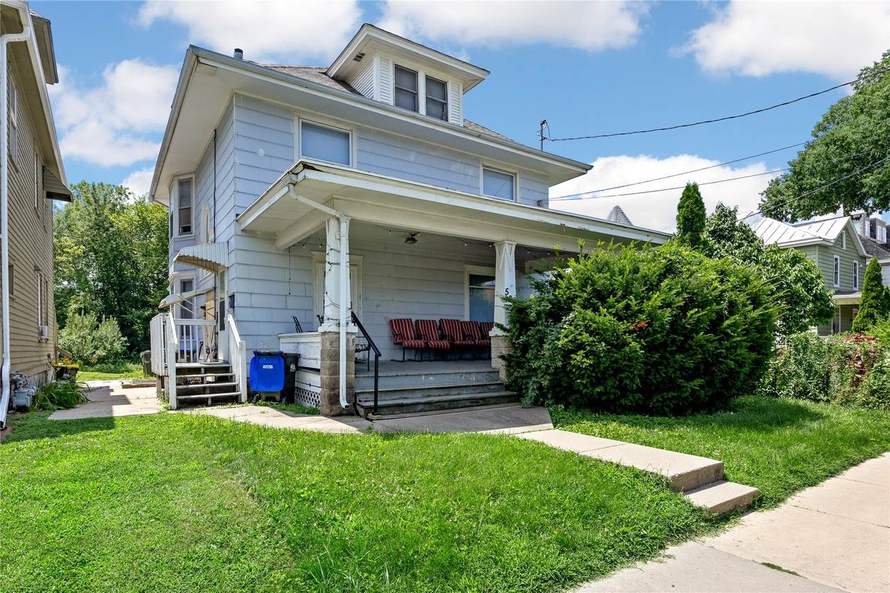 525 Iowa Avenue - Photo 1