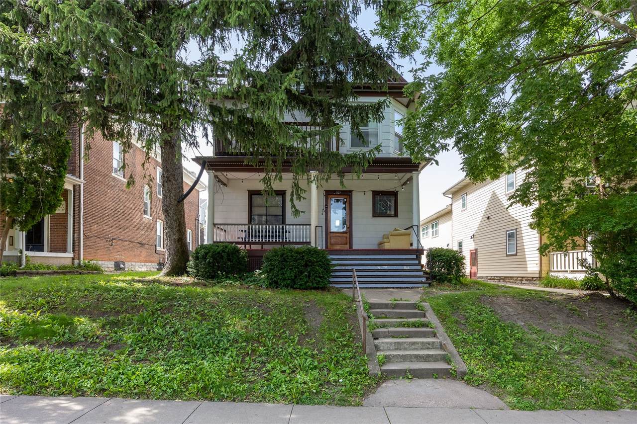 521 College Street - Photo 1